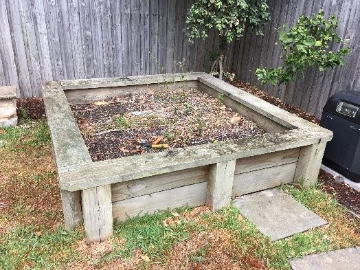 “Retro fit” garden bed with WaterUps® wicking cells