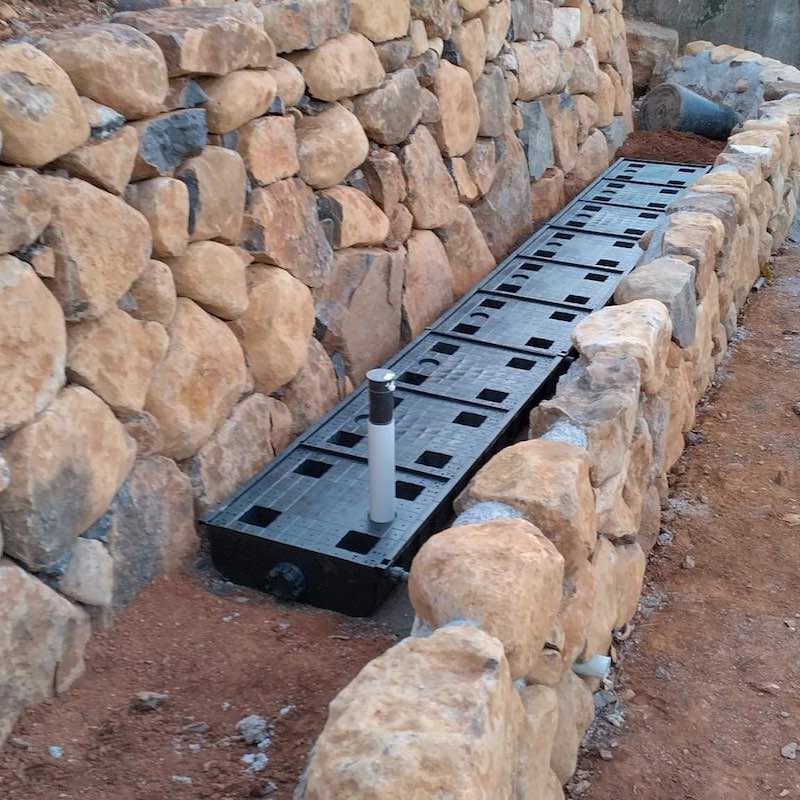 The WaterUps Sub-Irrigation Channel is one of the most versatile garden irrigation systems available, suitable for raised garden beds, in ground beds and lawns